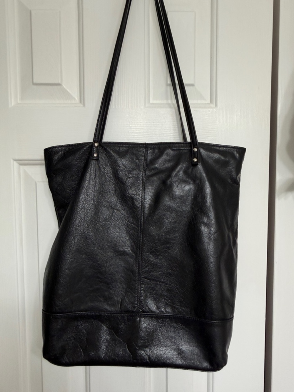 latico Floral Tote in black
